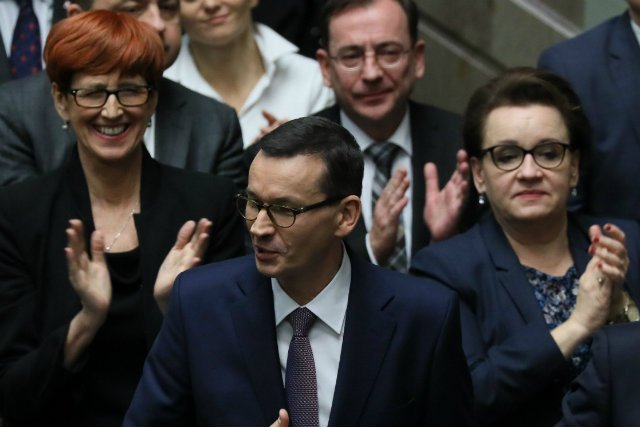 Rząd Mateusza Morawieckiego jest łajany przez ekspertów ekonomicznych niemal codziennie