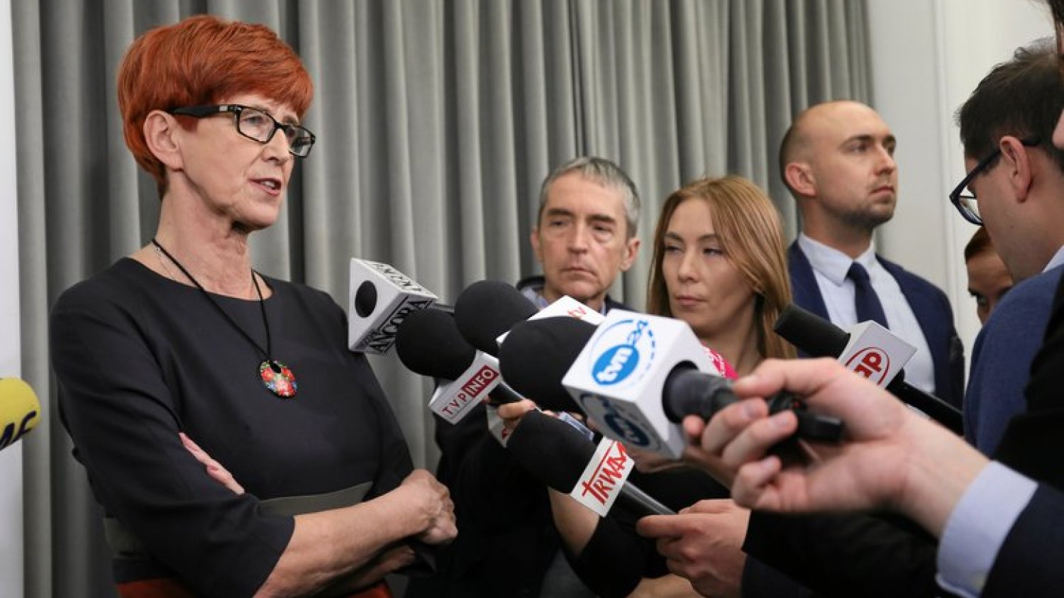 Minister pracy Elżbieta Rafalska rozwiewa wątpliwości dotyczące złagodzenia zakazu handlu.