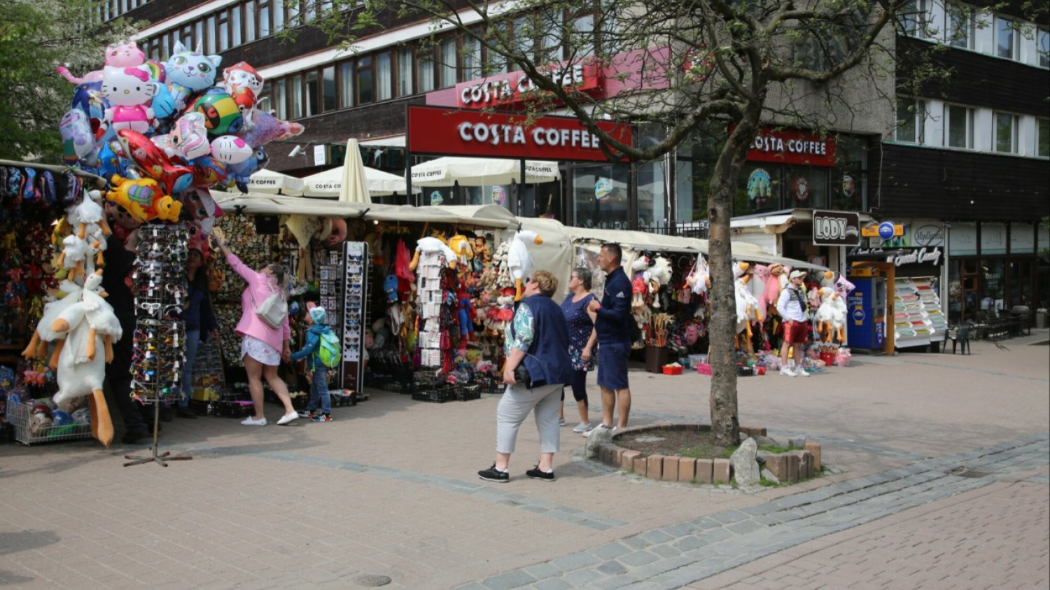 Stoiska na Krupówkach.