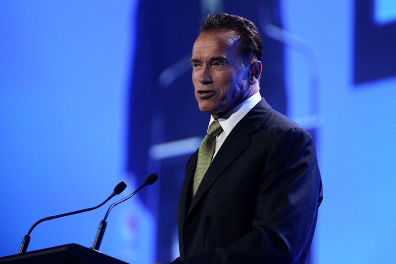 Wszystko to, co powiemy na samym początku rozmowy, ma kolosalny wpływ na to, jak zostaniemy odebrani przez otoczenie