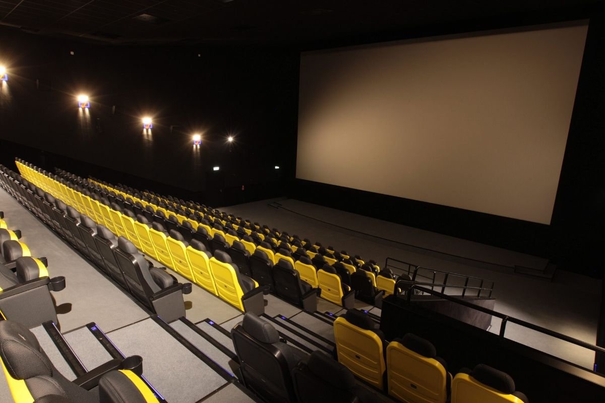 W piątek 19 czerwca otwarte zostaną pierwsze kina sieci Multikino. 3 czerwca powrócą Cinema City i Helios.