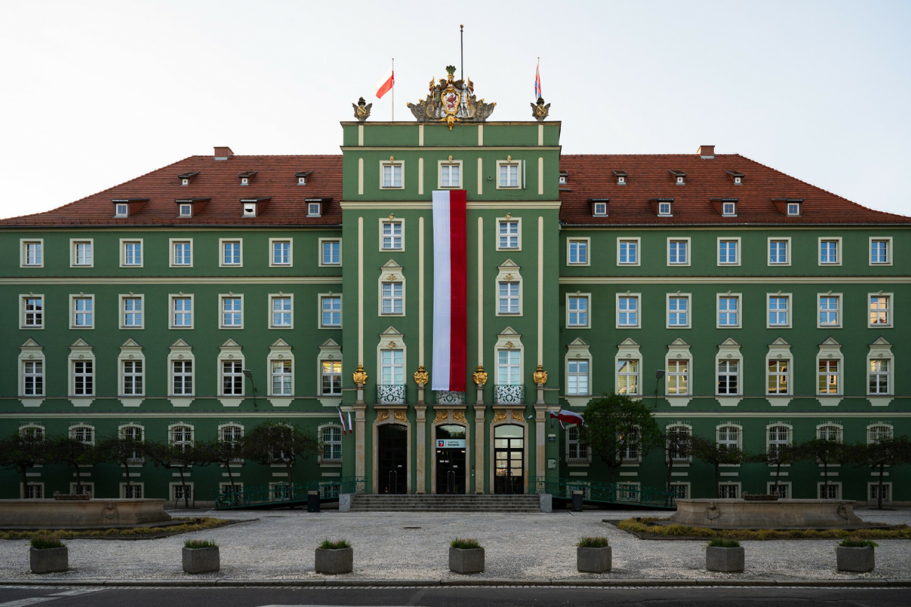 Urząd Miasta w Szczecinie wykupił dostęp do płatnej wersji ChatGPT.