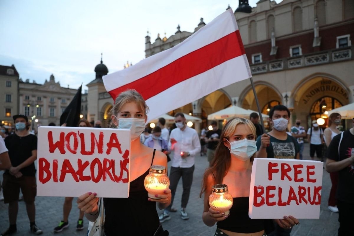 Manifestacja w Krakowie, solidaryzująca się z protestującymi Białorusinami.