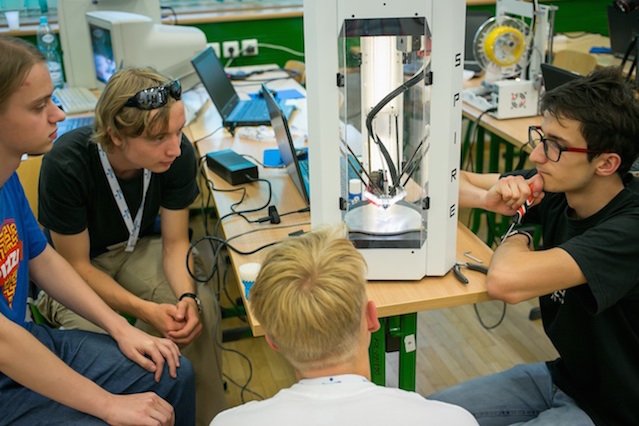 ADAMED SmartUP nie przypomina zwykłego letniego obozu.