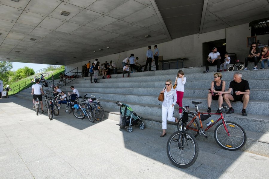 Dziewięć dni majówki to dla gospodarki statystycznie nawet 30 mld złotych na minusie.