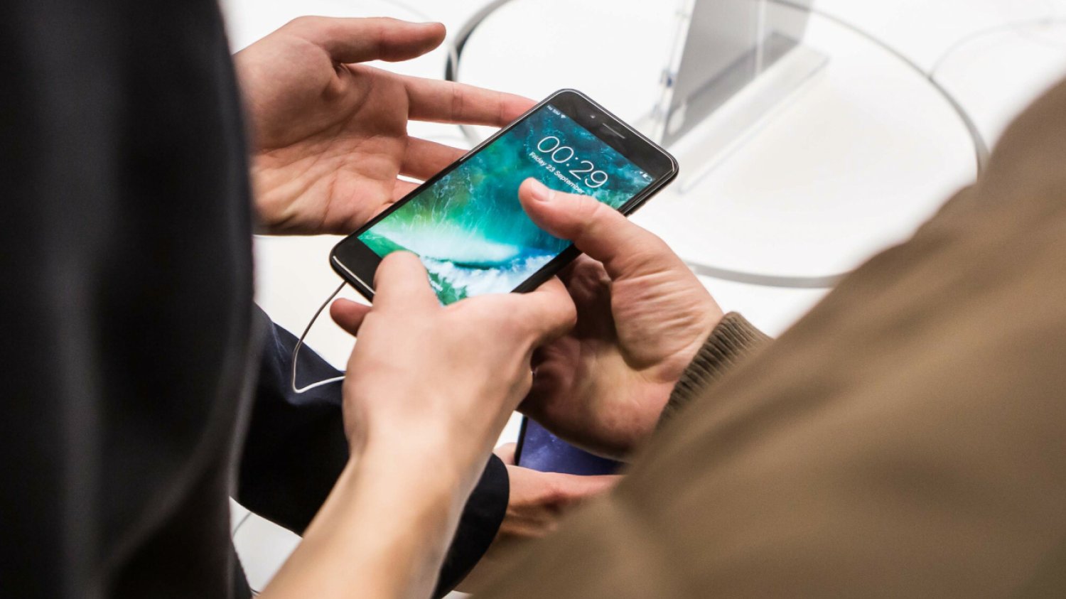 Czytelnik naciął się na promocjach w Apple