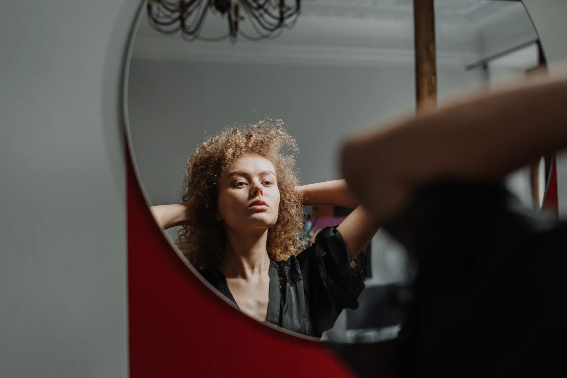 Branża beauty czerpie niebywałe zyski na wewnętrznym imperatywie kobiet, że "muszą" ładnie wyglądać.