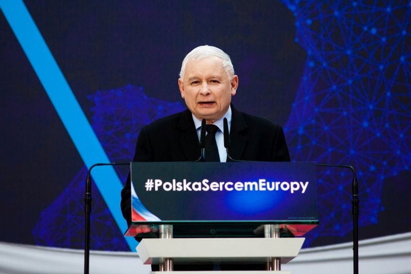 Jarosław Kaczyński zapowiedział, że będzie wdrażać "ACTA 2" tak, by zachować wolność w internecie