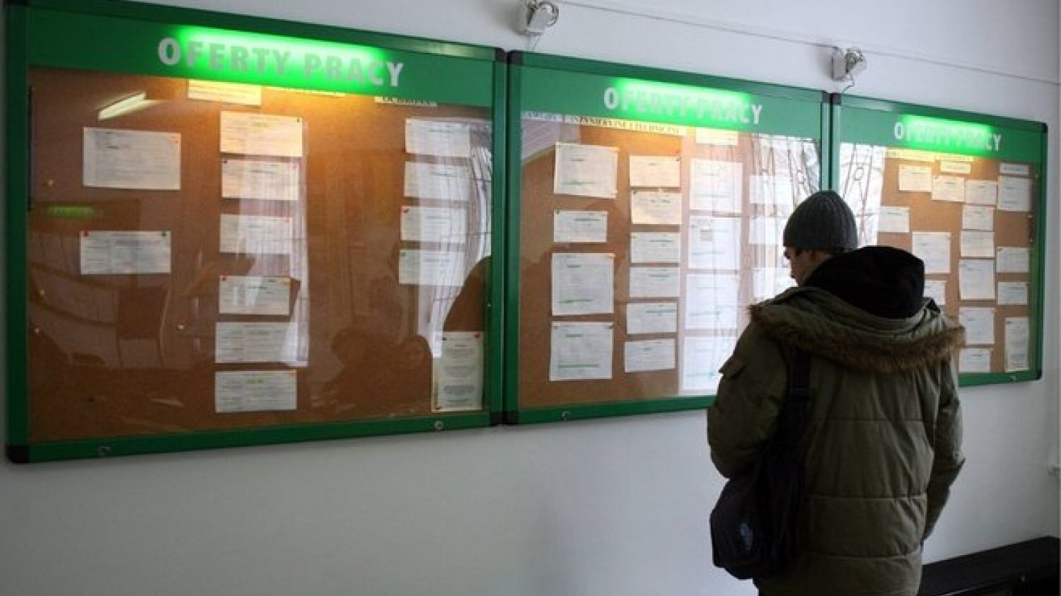 Liczba wniosków o zawieszenie działalności rośnie z dnia na dzień. Widać wyraźną korelację między kolejnymi decyzjami rządu a wpływającymi do CEIDG wnioskami.