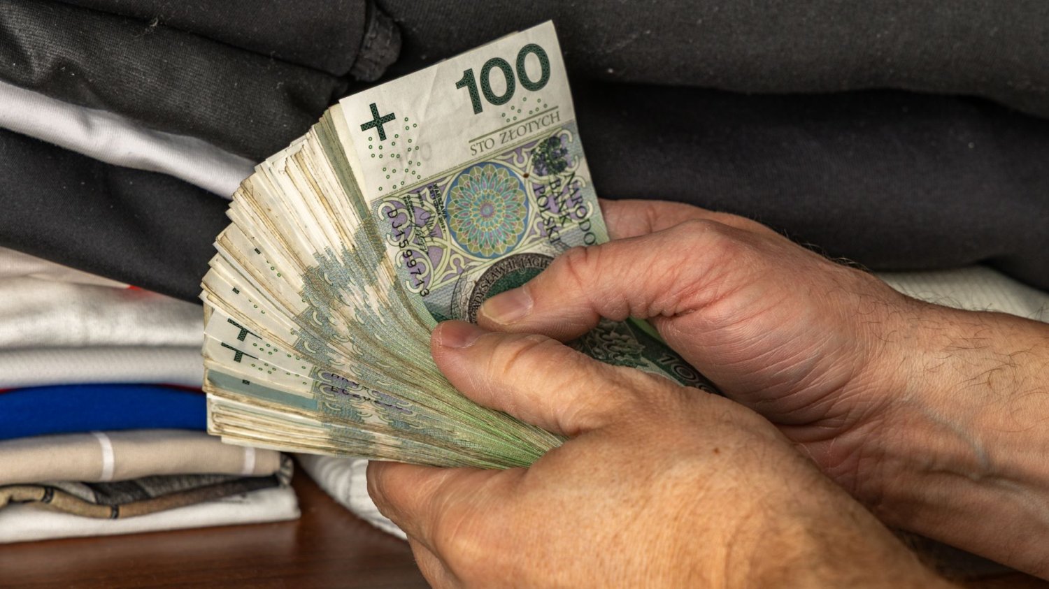 Plik banknotów.