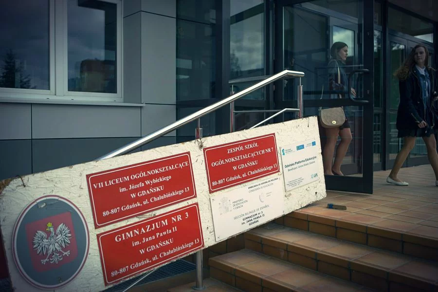 W zespołach szkół jakoś da się zagospodarować budynki. A co z tymi, które wybudowano na potrzeby gimnazjów "od zera"?