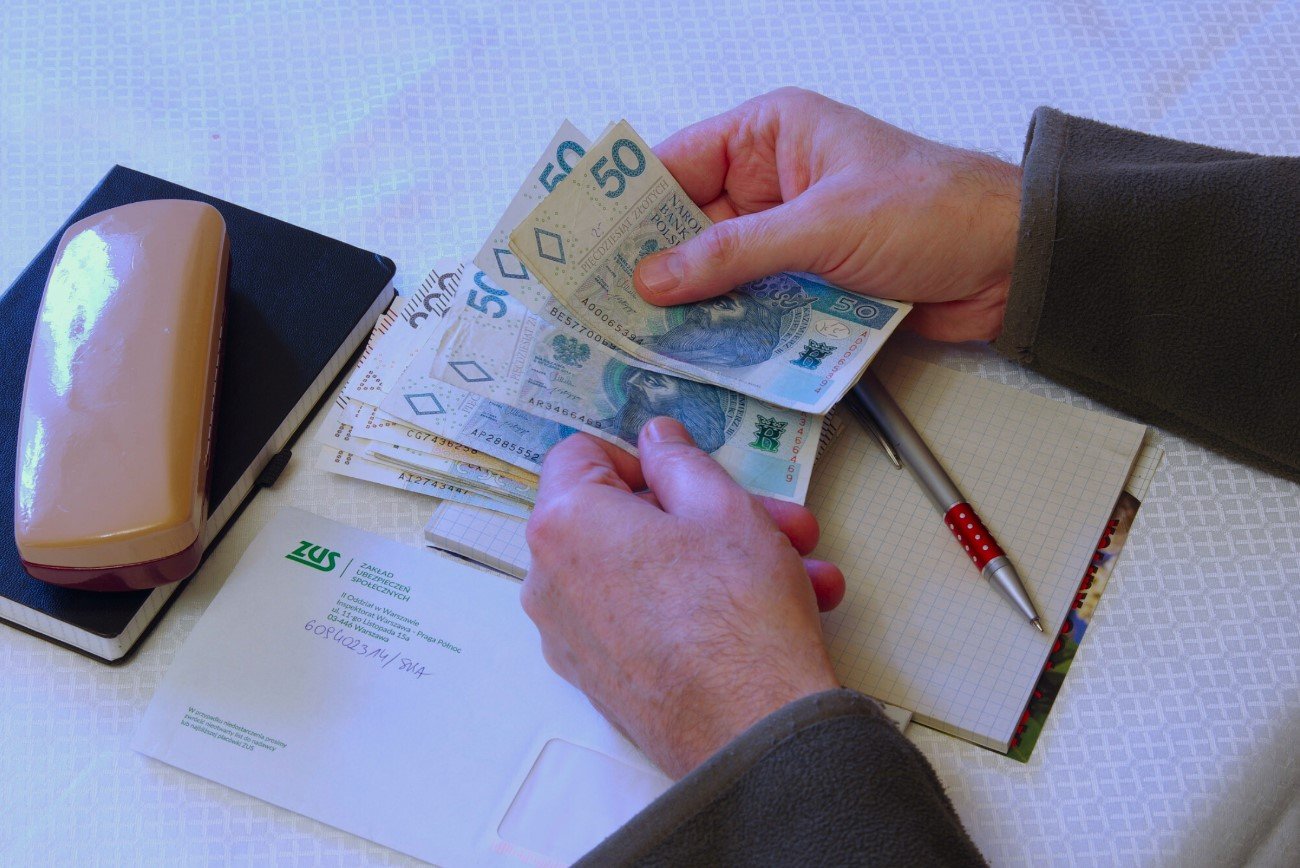 Senior liczy emeryturę