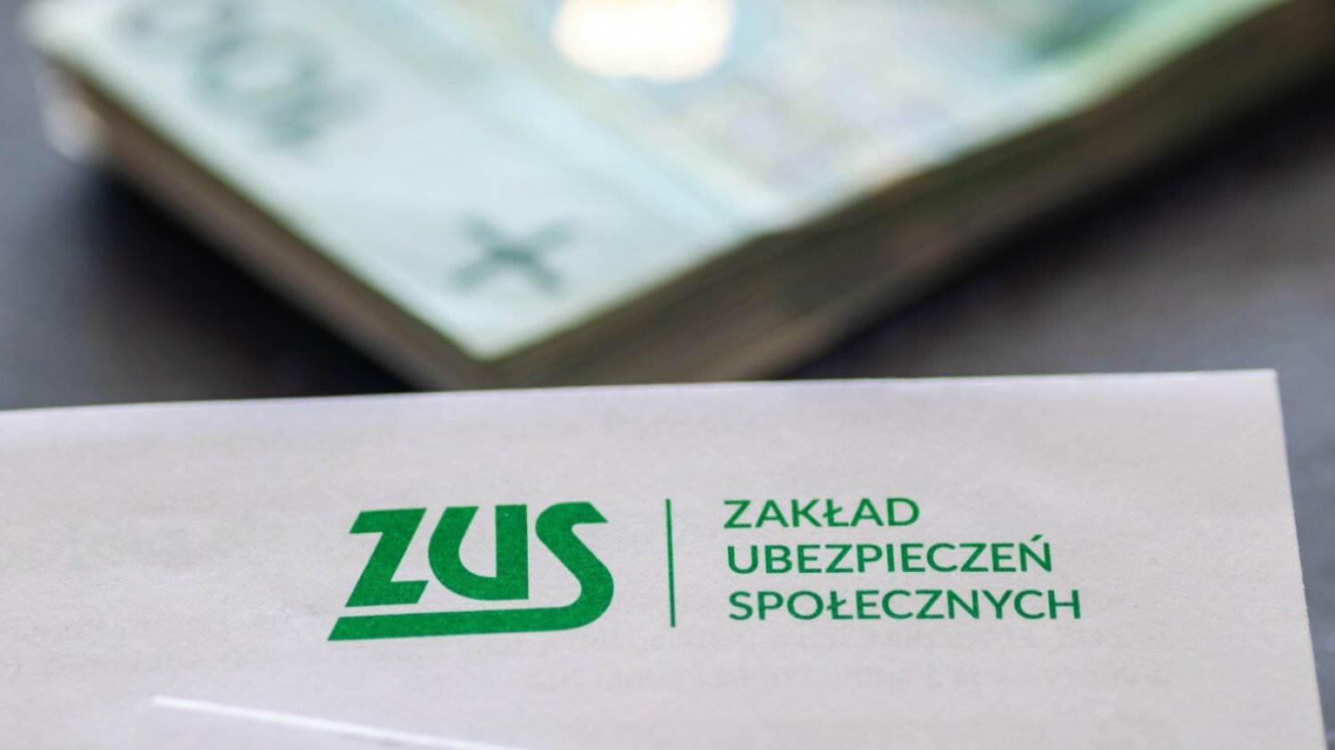 ZUS w grudniu wcześniej wyśle emerytury i renty. Kogo to obejmie? Zakład podaje terminy