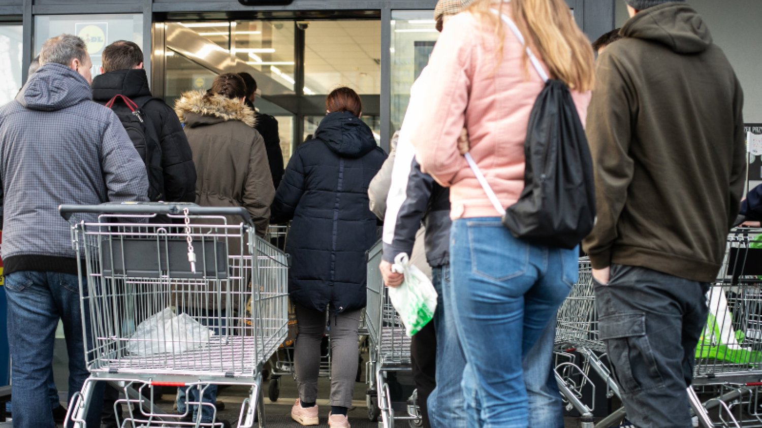 Dino ma już ok. dwa razy więcej sklepów niż Lidl.