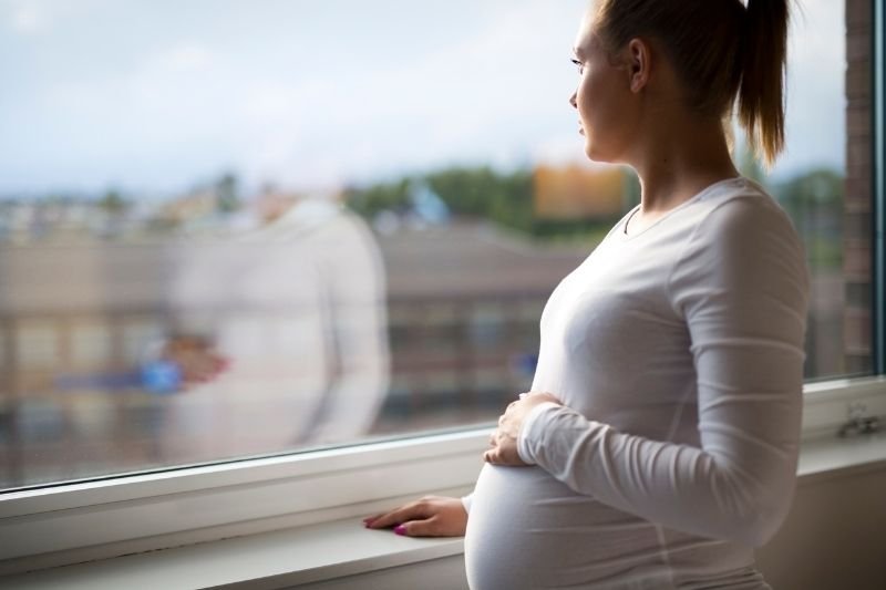 Badacze znaleźli drobiny mikroplastiku w ludzkim łożysku.