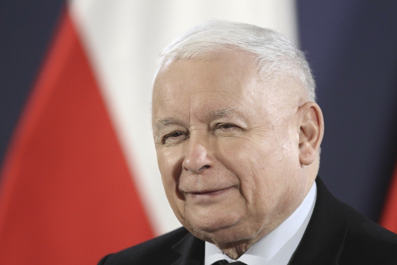 Prezes PiS Jarosław Kaczyński dał zielone światło do wypłaty 15. emerytury. Tuż przed wyborami w 2023 roku
