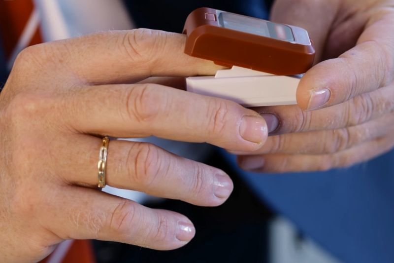 Pomiar pulsoksymetrem i obsługa PulsoCare są proste, ale należy pamiętać o paru szczegółach.