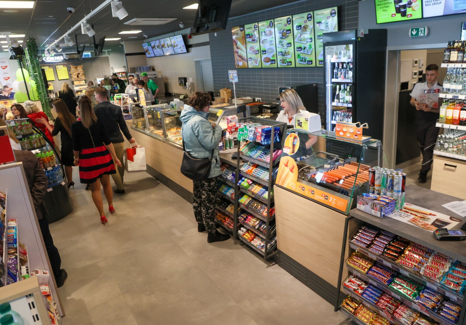 Sklepy spożywcze otwarte w wigilię na stacjach paliw