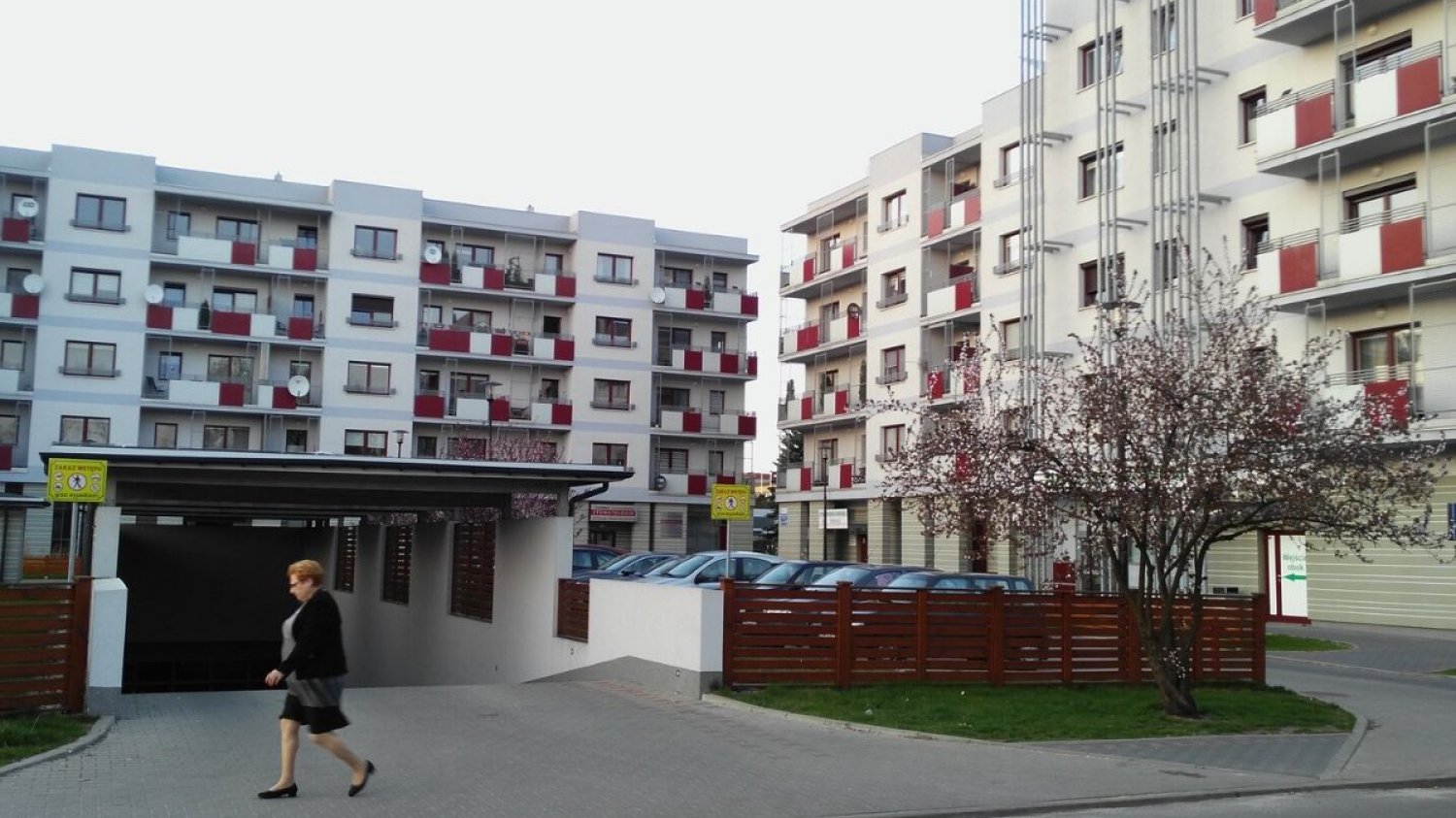 Jak wskazują dane GUS, popyt na kredyty mieszkaniowe ciągle rośnie. Rosną też ceny mieszkań - te jednak znacznie wolniej niż jeszcze kilka miesięcy temu.