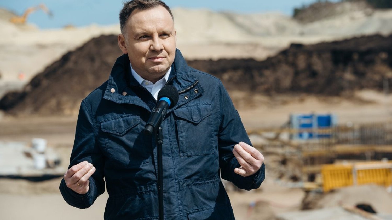 Prezydencki dodatek solidarnościowy nie będzie mógł być pobierany razem z zasiłkiem dla bezrobotnych.
