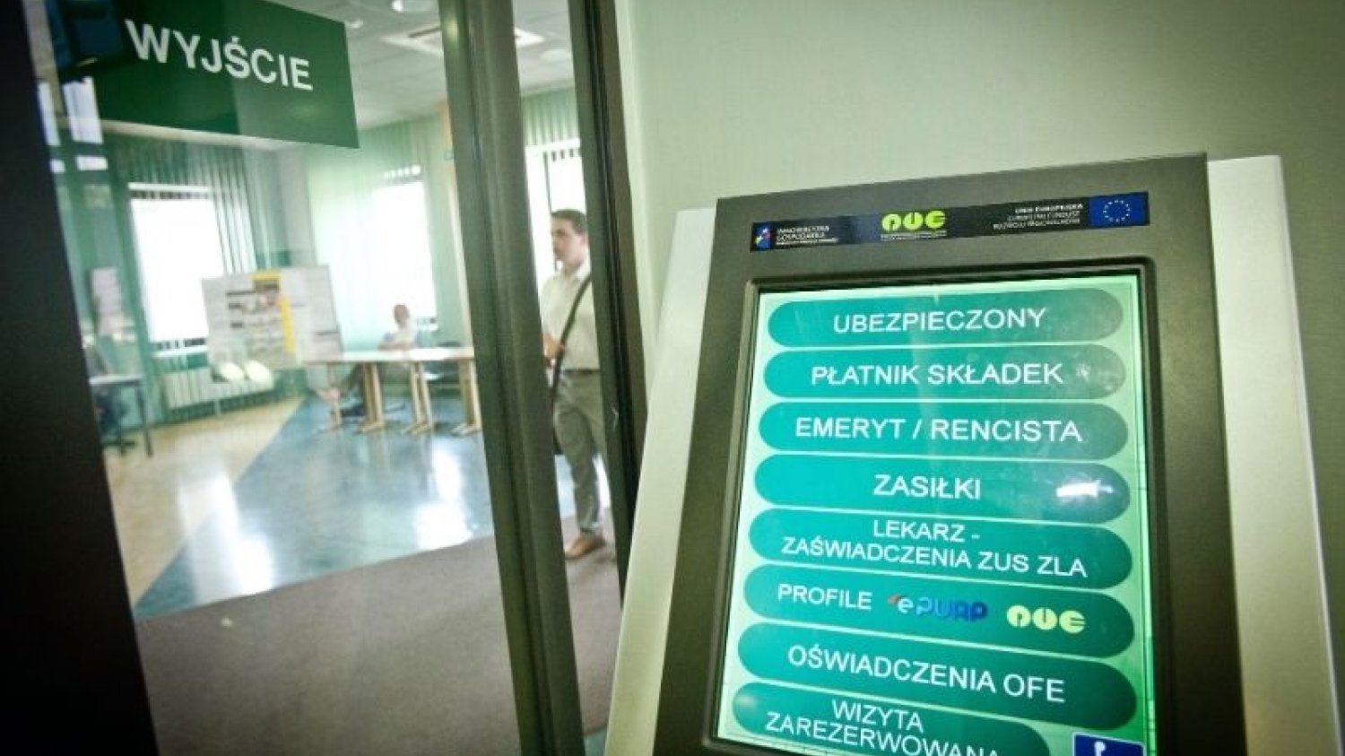 Rząd ma rozważać zniesienie limitu 30-krotności składek ZUS.