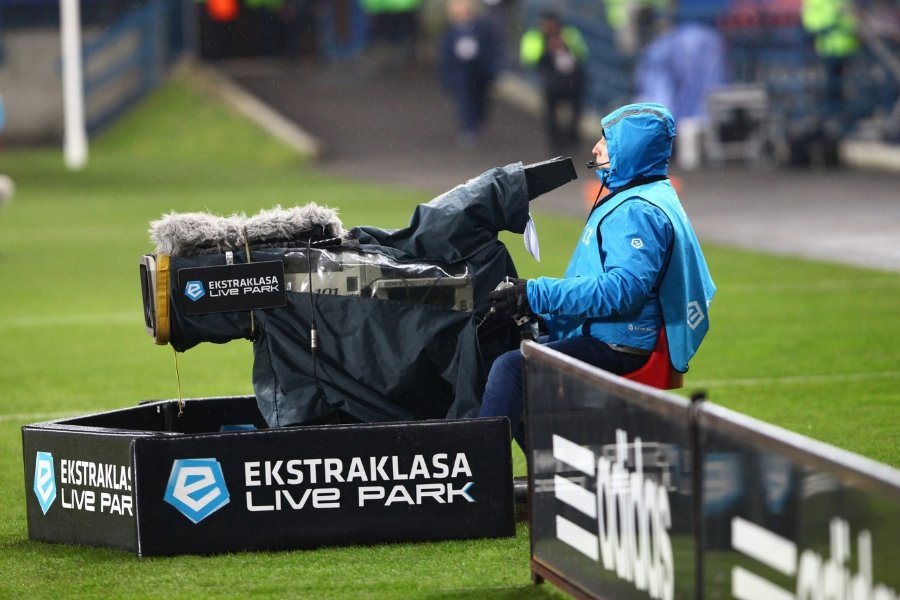 Oferta TVP dla Ekstraklasy niespodziewanie zmalała z 70 do 40-45 mln złotych.