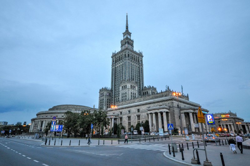 Polska 27. w grupie państw rozwiniętych społecznie, ale z problemami w ochronie zdrowia i mieszkaniami.