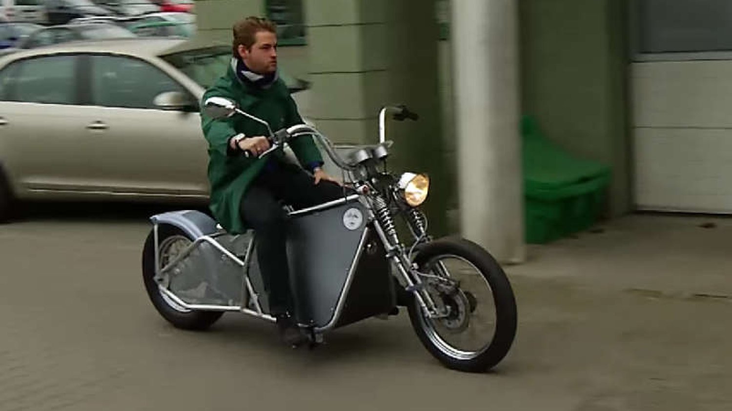 Studenci z Uniwersytetu Zielonogórskiego stworzyli elektryczny motocykl-chopper