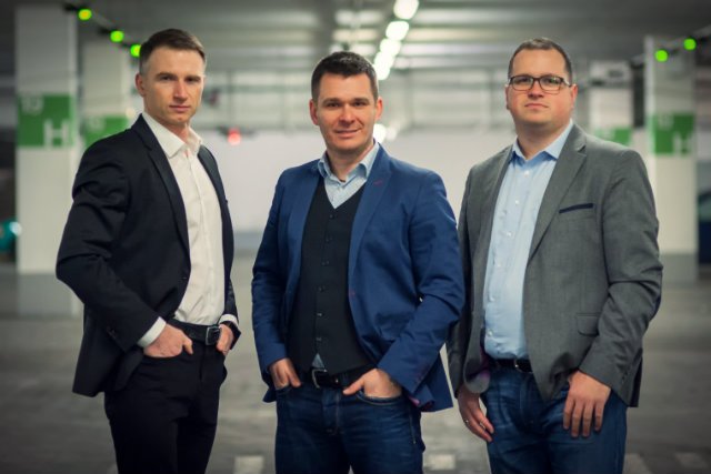 Robert Tomaszewski (IBM). Piotr Śmiałek (Orange) i Rafał Hryniów (HP) jeszcze kilka lat temu pracowali jako menedżerowie w największych korporacjach w Polsce