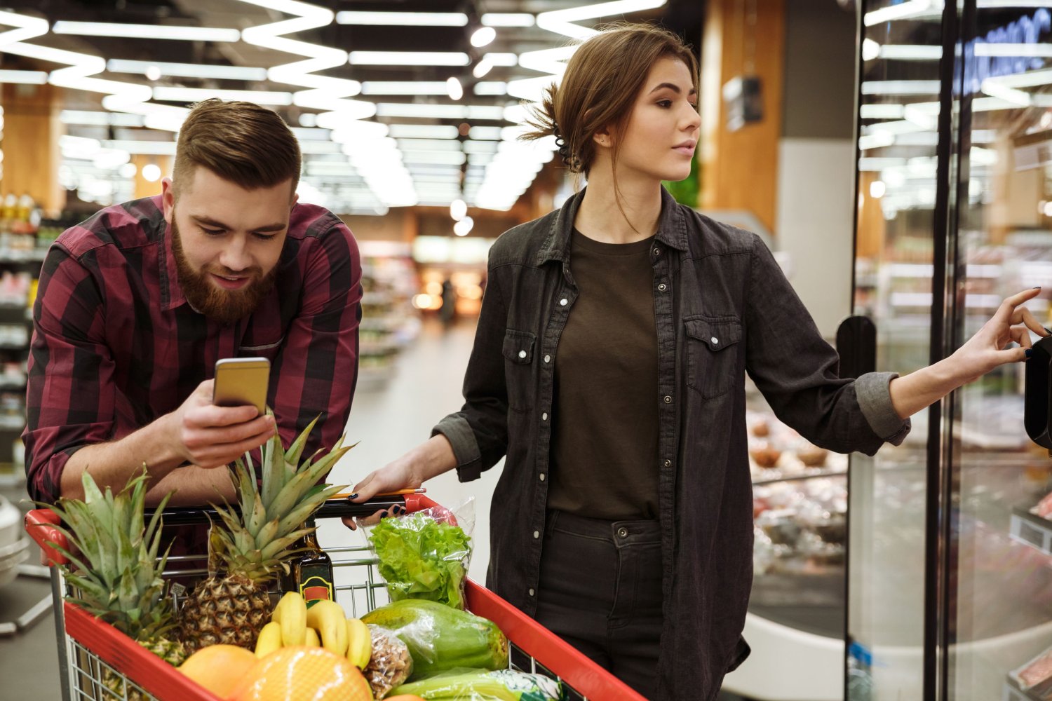 Biedronka i Lidl to najpopularniejsze sklepy w grupie wiekowej od 18 do 34 lat.