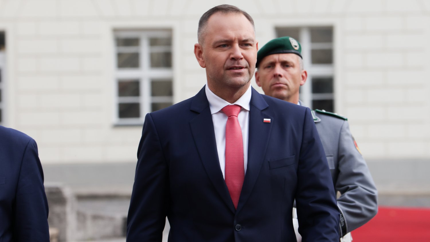 Niemieckie media o sporze wokół SAFE. "Polska nie ma w Europie takiej wagi" Karol Nawrocki w Berlinie.