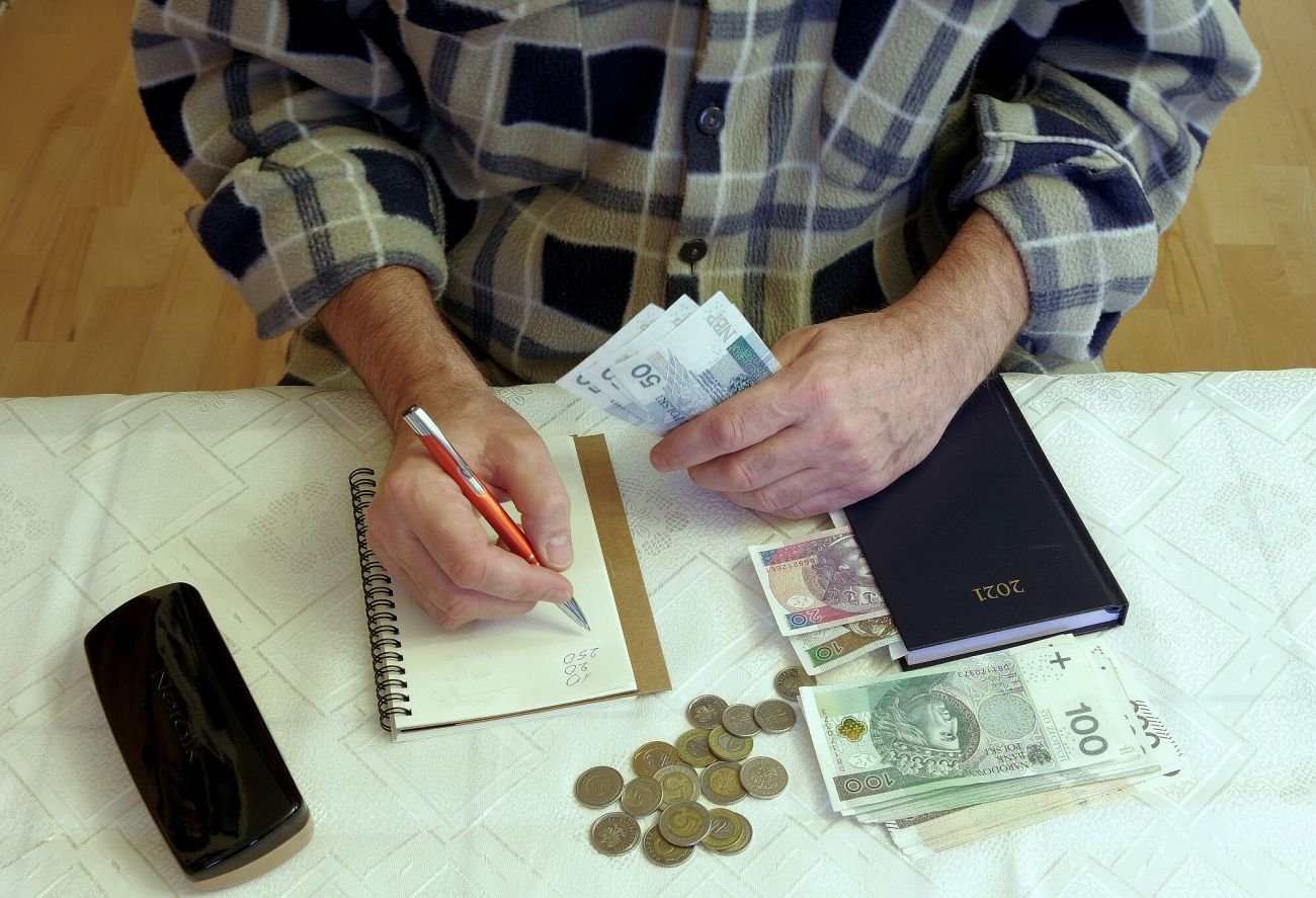 Emerytury Polek szorują po dnie - między innymi przez obniżony wiek emerytalny