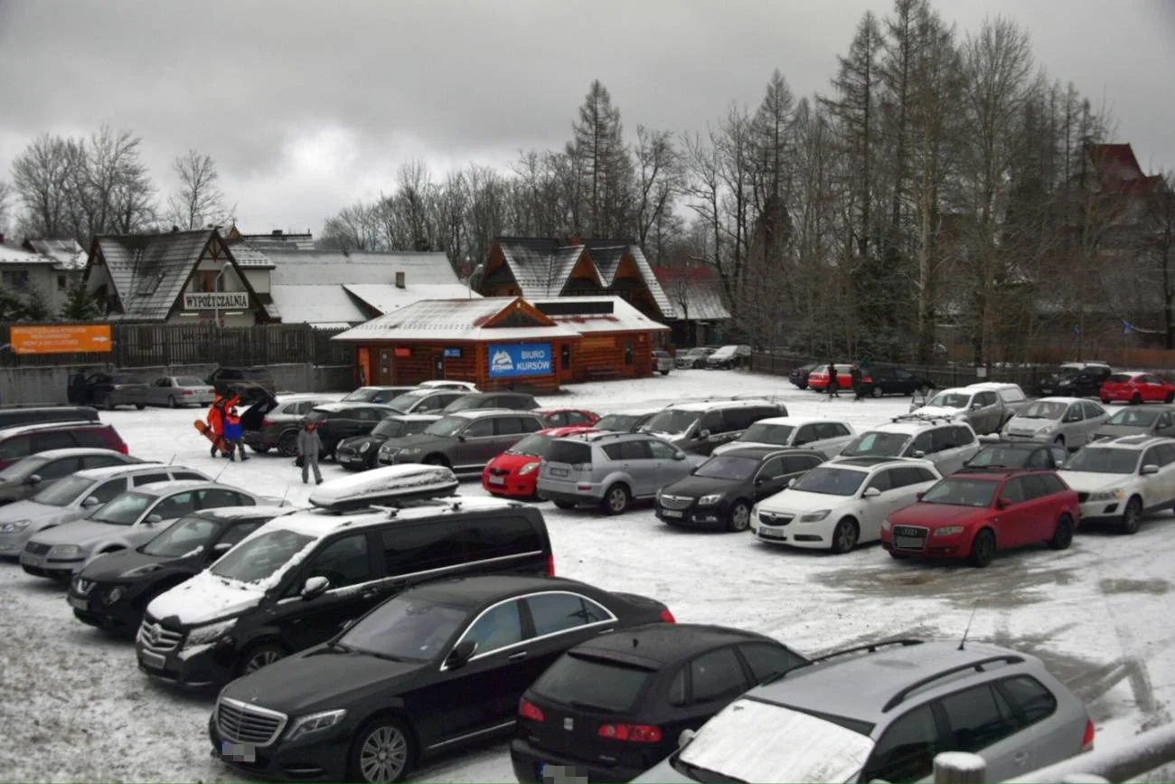 Parking w górach.
