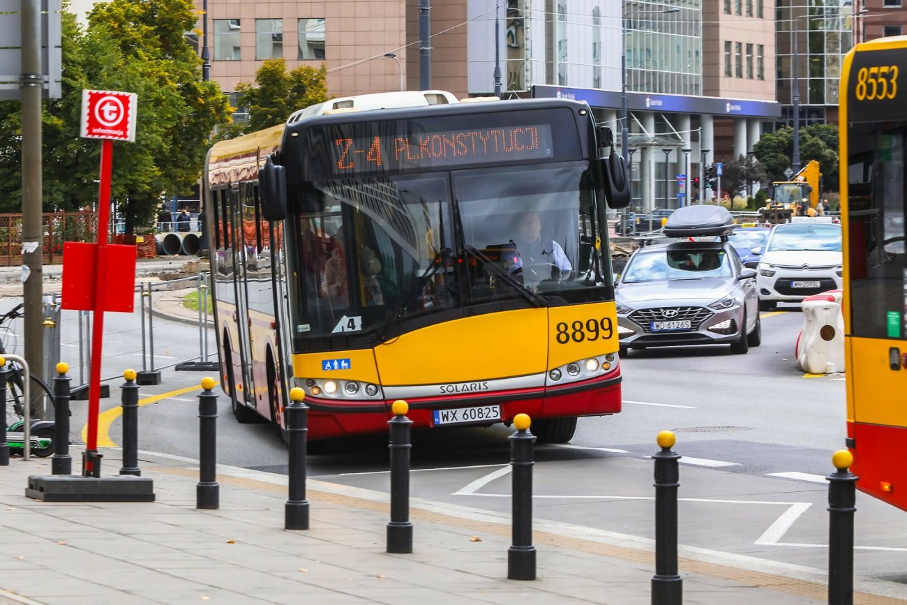 Z okazji Dnia bez Samochodu wielu Polaków wybrało komunikację publiczną.