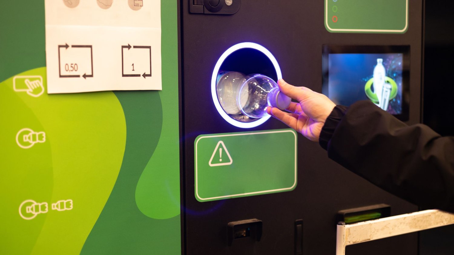 Działacz Konfederacji zrobił systemowi kaucyjnemu świetną reklamę. I to za darmo