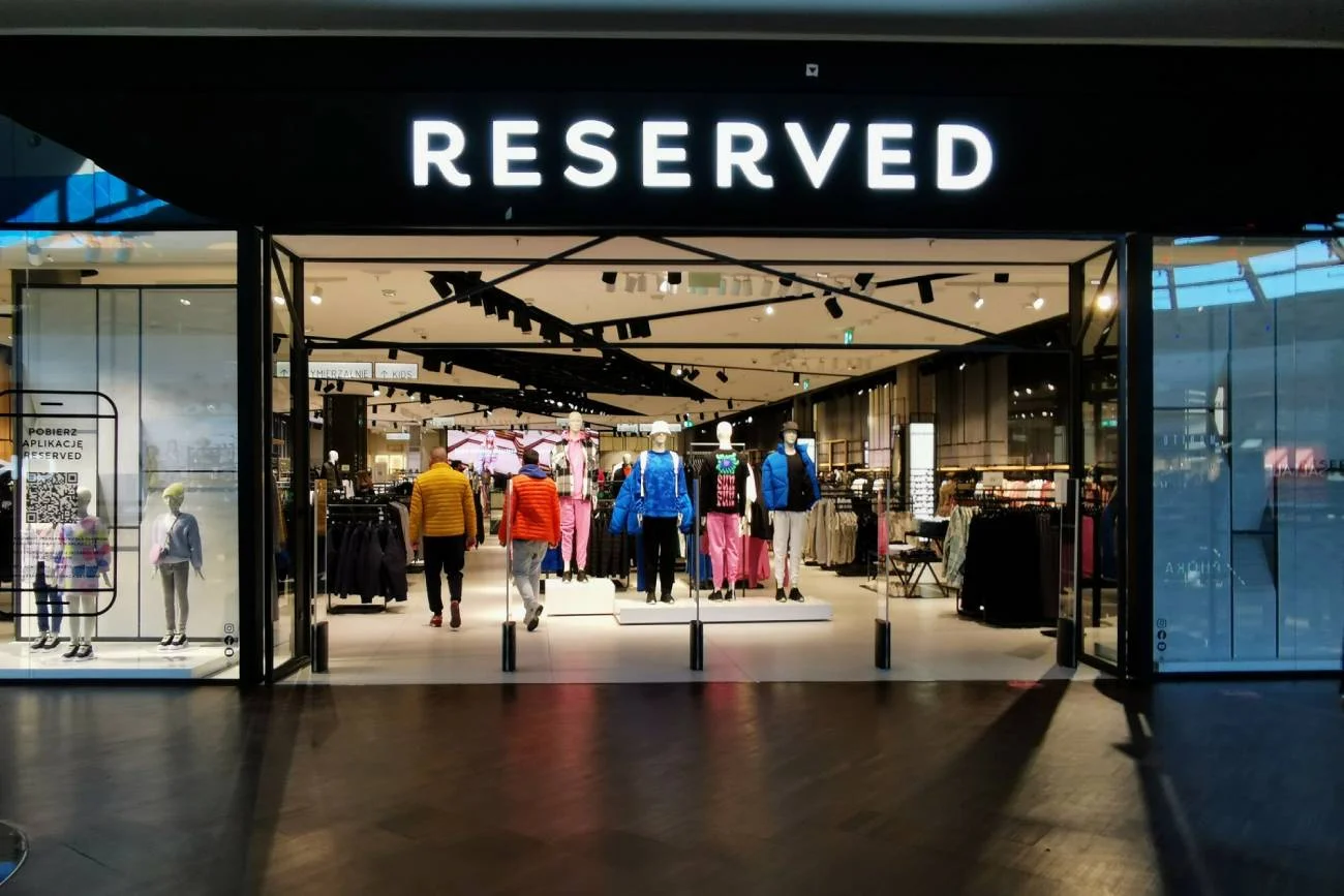 Sklep odzieżowy marki Reserved