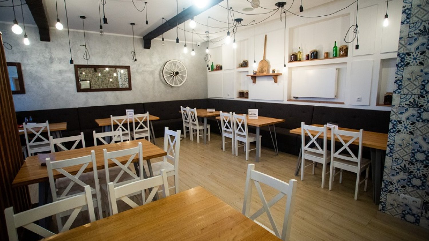 Mimo pandemii, otwarcie zapowiada wiele restauracji w Polsce. Zdjęcie poglądowe.