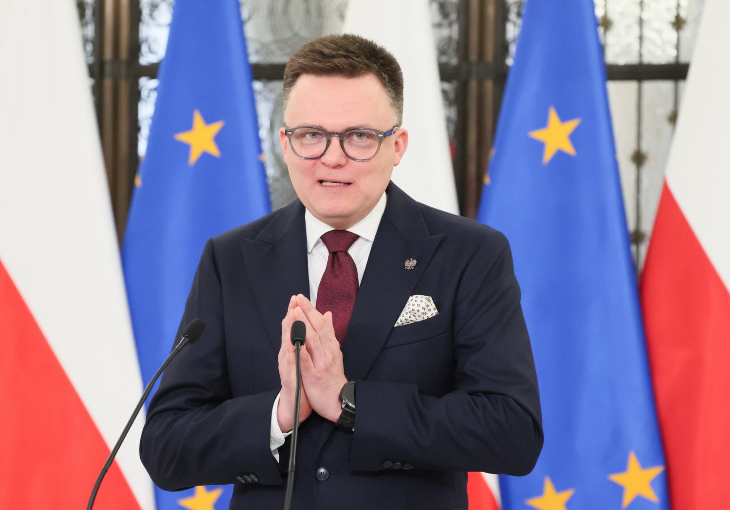 Dziś rząd zamie się "babciowym" – reakcja Hołowni