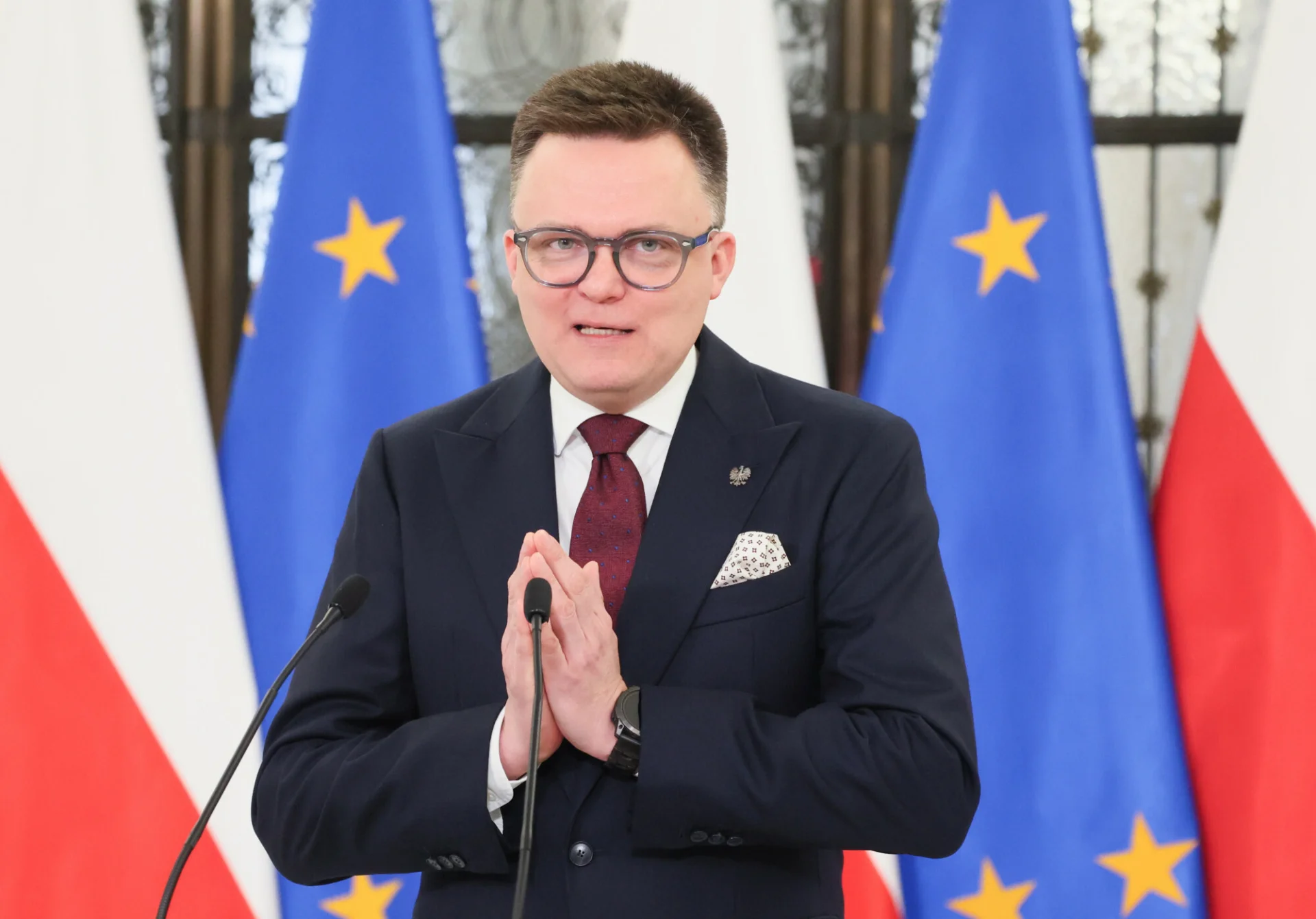 Dziś rząd zamie się "babciowym" – reakcja Hołowni