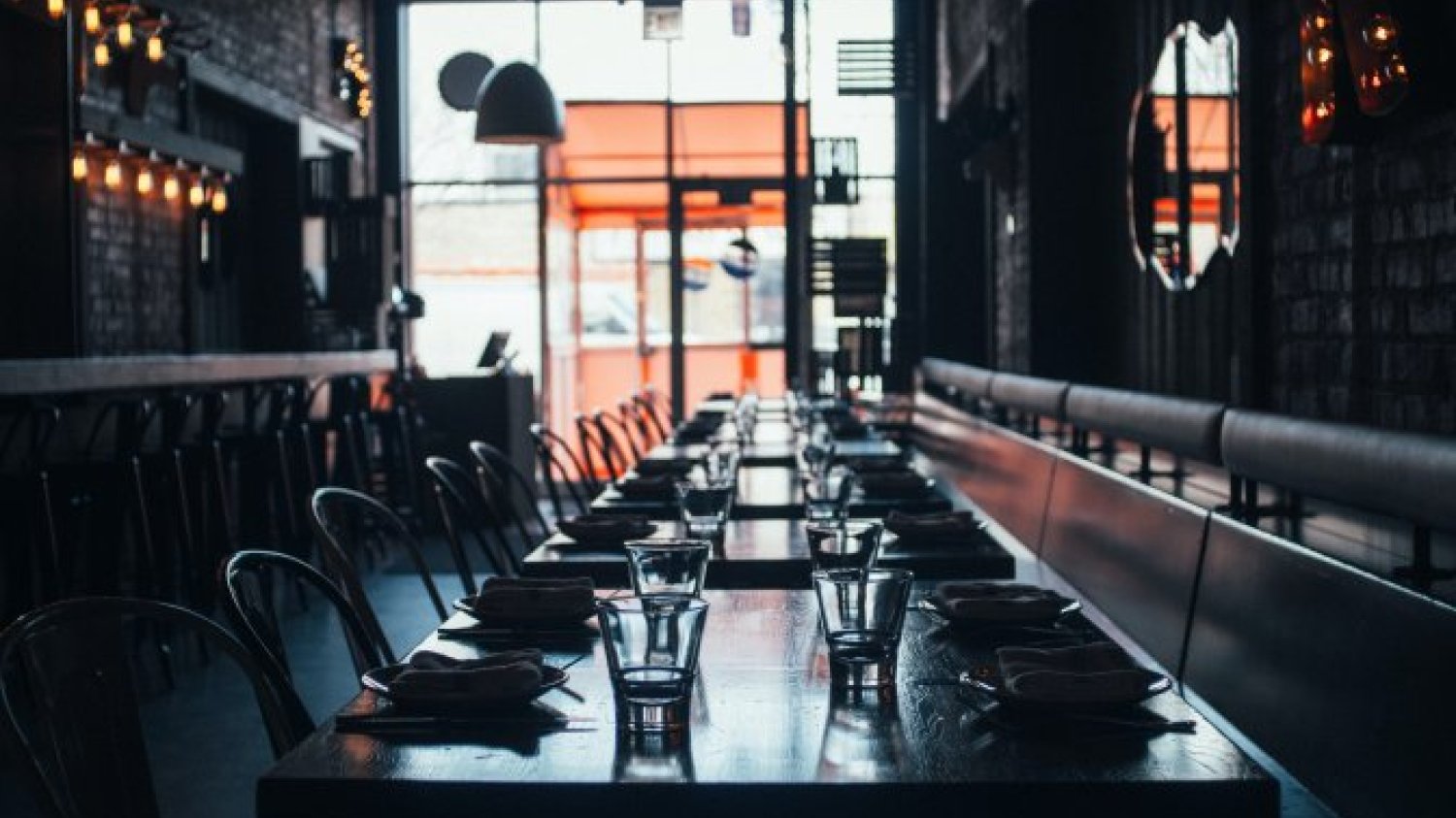 Zamknięcie barów i restauracji – oficjalnie od 24 października