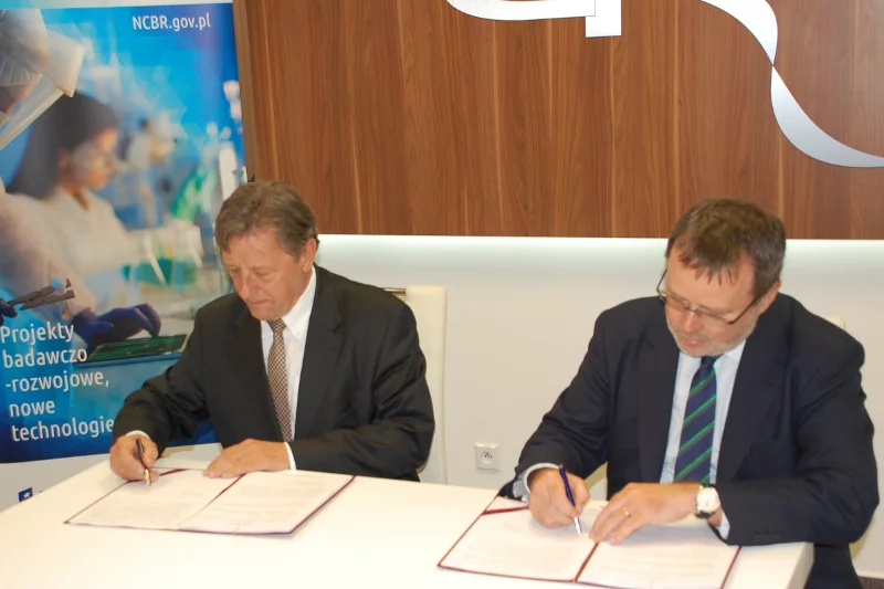 NCBR podpisało porozumienie z OPI-PIB. 804 mln zł trafi na dofinansowanie projektów związanych z infrastrukturą badawczą.