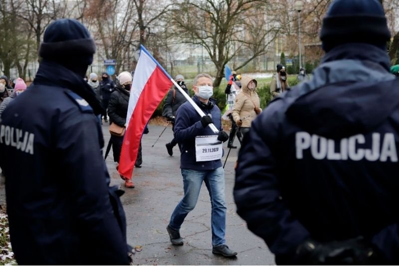 Policja jako jedyna część budżetówki zachowała prawo do nagród i premii.