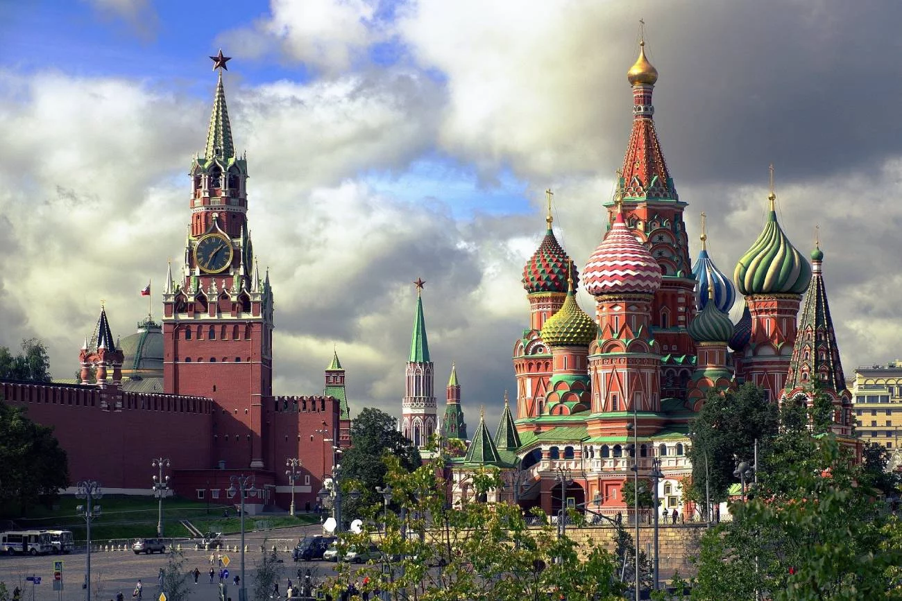 Moskwa, widok na wieżę Spaską