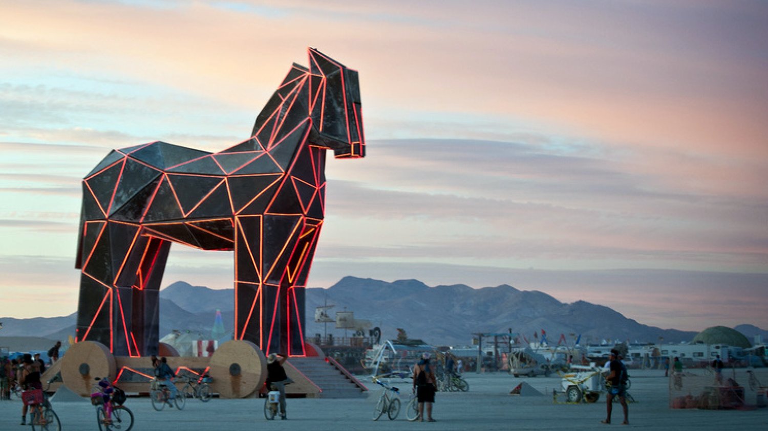 Symboliczny koń trojański (Burning Man, 2012)