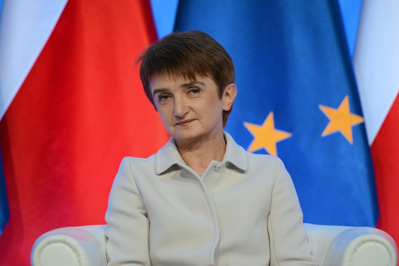 Maria Wasiak - Minister Infrastruktury i Rozwoju.