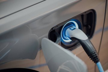 Prąd do elektryka tańszy w domu niż "na mieście".