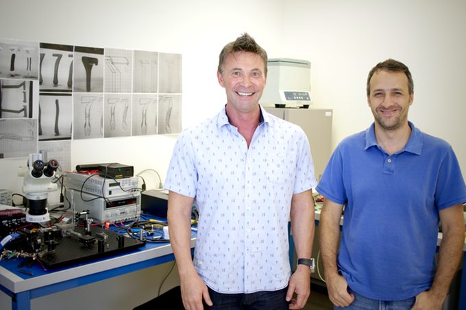 Twórcy rewolucyjnej maszynki do golenia, której projekt na Kickstarterze w ciągu kilku dni zebrał trzy razy więcej środków na start, niż wymarzyli sobie jego twórcy.