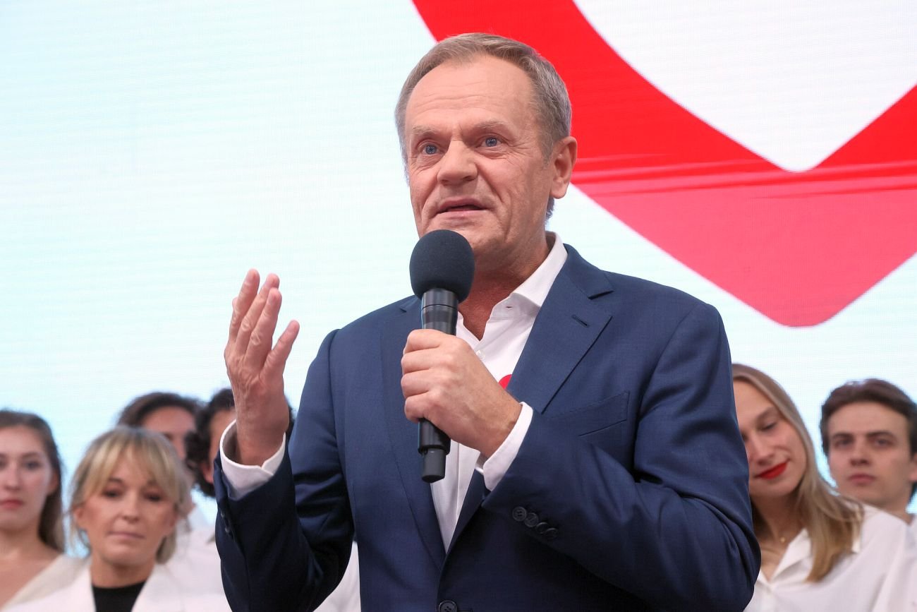 Zapowiadane przez KO podwyższenie kwoty wolnej od podatku, dodatkowo podniesie płacę minimalną.