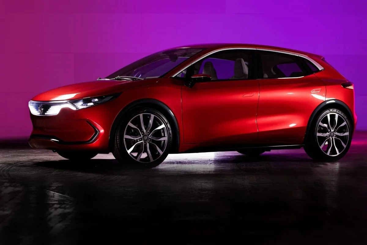 Izera Hatchback