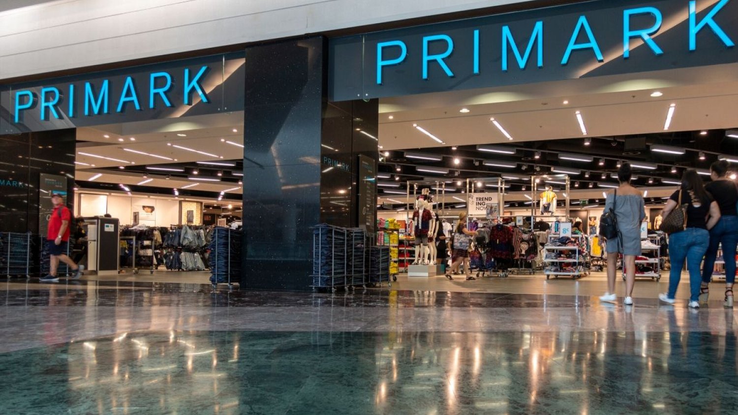 Pierwszy Primark w Polsce miał być otwarty na wiosnę tego roku w Galerii Młociny w Warszawie.